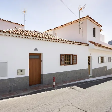 Casa Evaristo With Roque Nublo View * Tejeda (Gran Canaria)